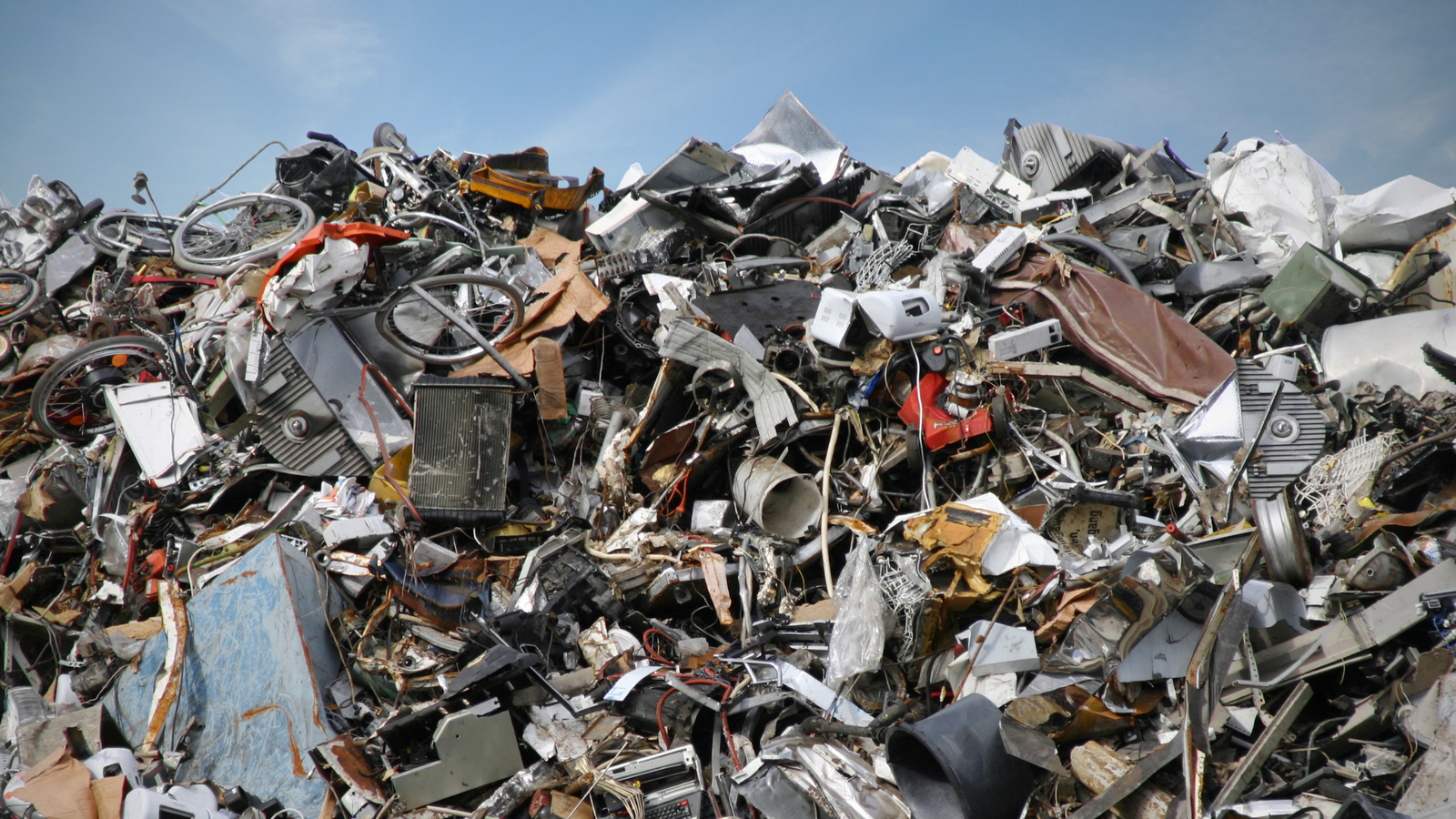 ¿Qué residuos no se aceptan en una chatarrería? - Blog de Toferla